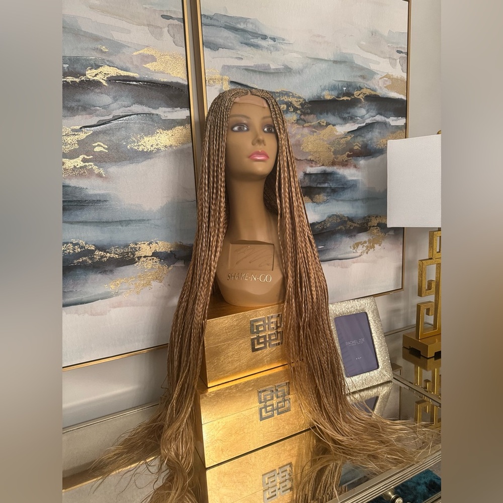 Braided wig - Picture 3 of 3